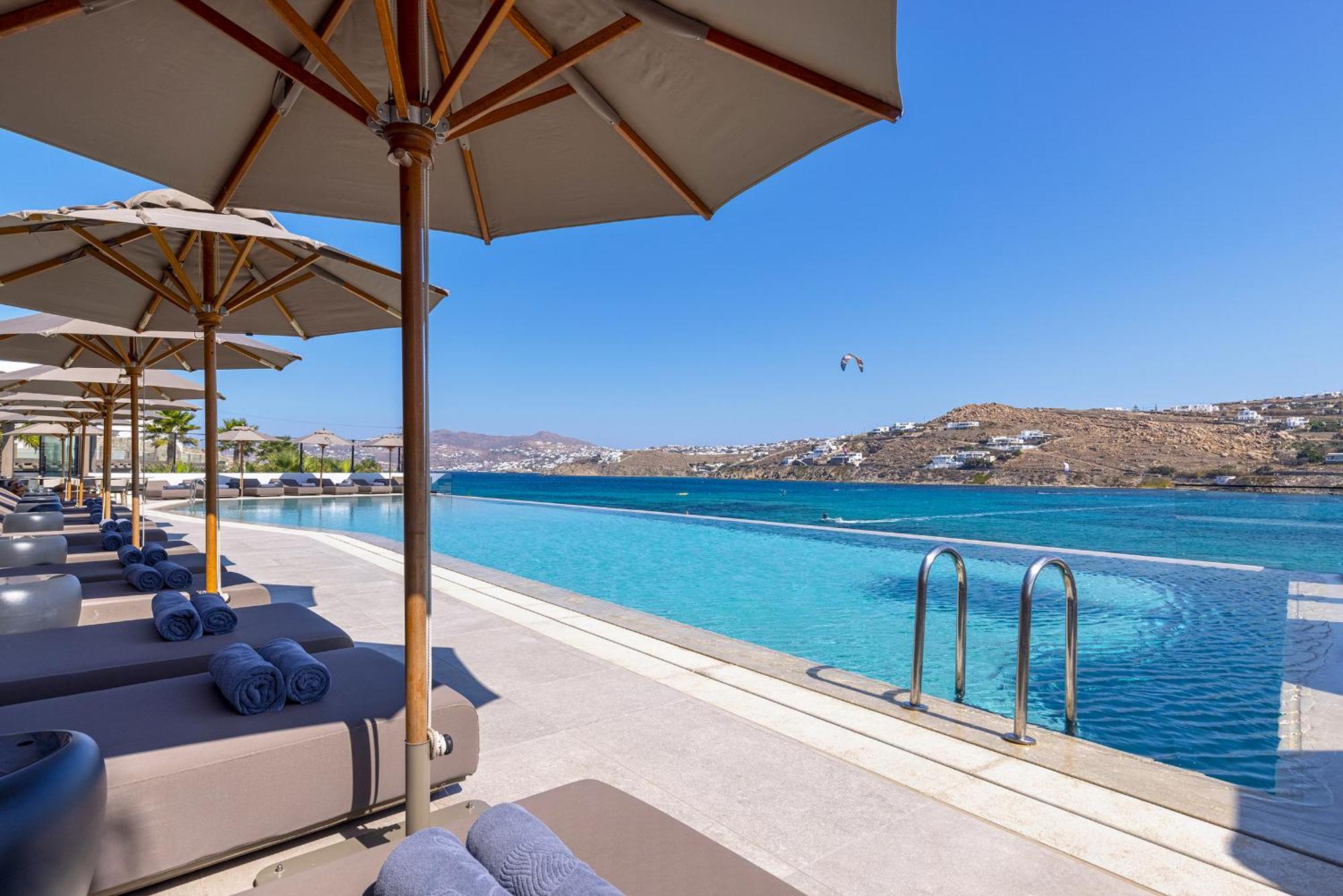 Aeonic Suites And Spa Mykonos Town Exterior photo